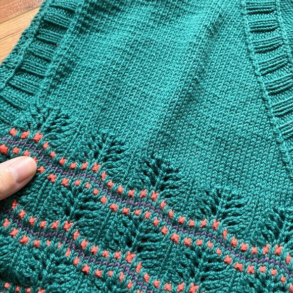 Top V-neck Lace details Hand Knit - Picture 6 of 10